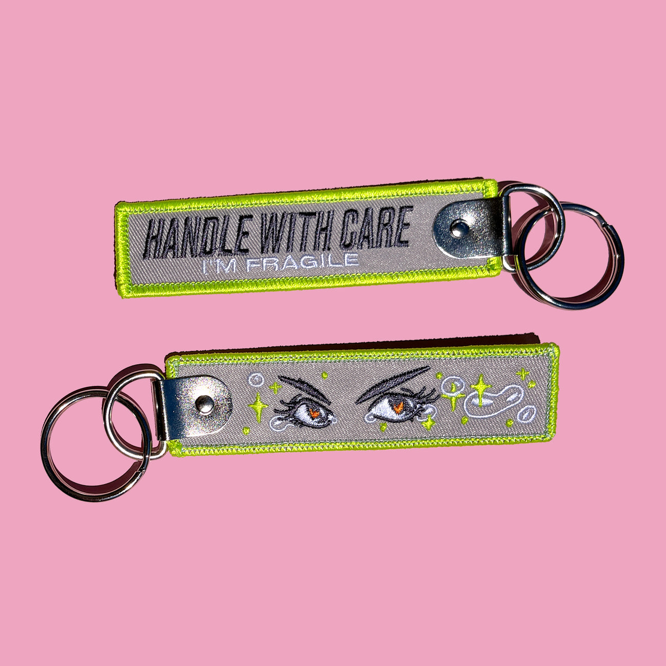Kuru 731- Handle with Care Flight Tag