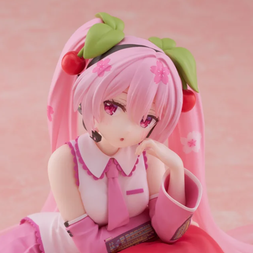 Taito - Desktop Cute Sakura Hatsune Miku (Cherry Cushion Ver.) Figure