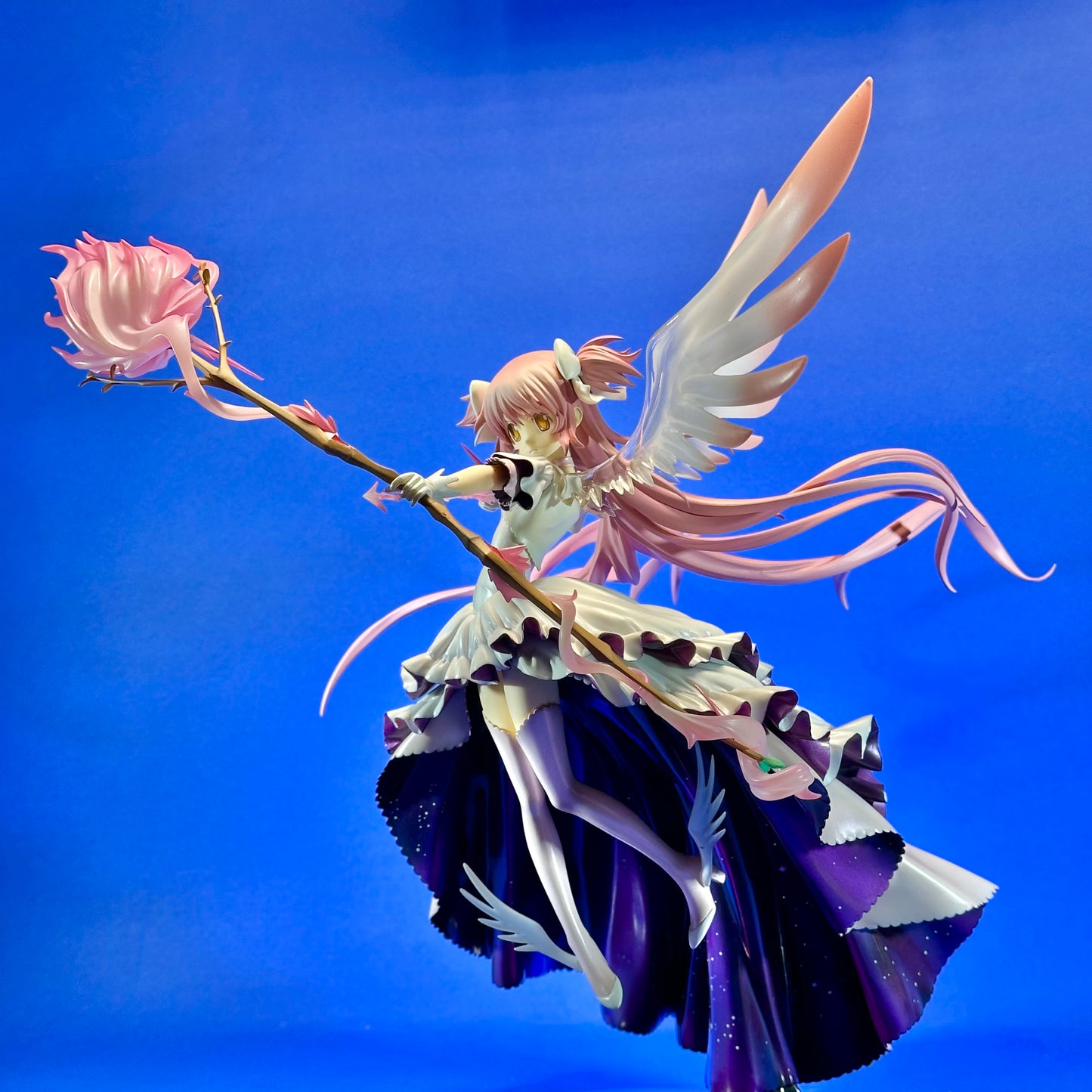 Good Smile Company - Puella Magi Madoka Magica ~Ultimate Madoka~ 1/8 Scale Figure