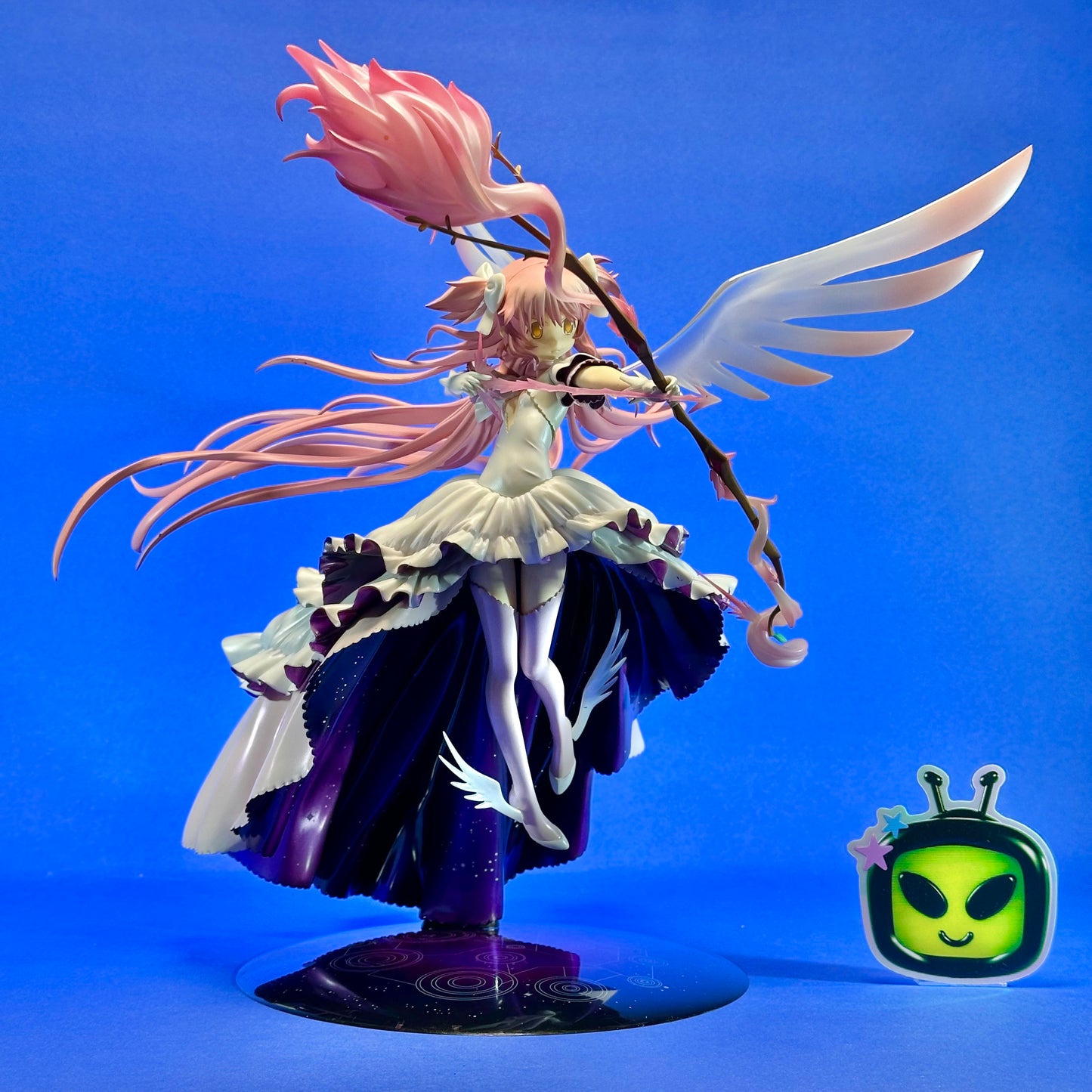 Good Smile Company - Puella Magi Madoka Magica ~Ultimate Madoka~ 1/8 Scale Figure