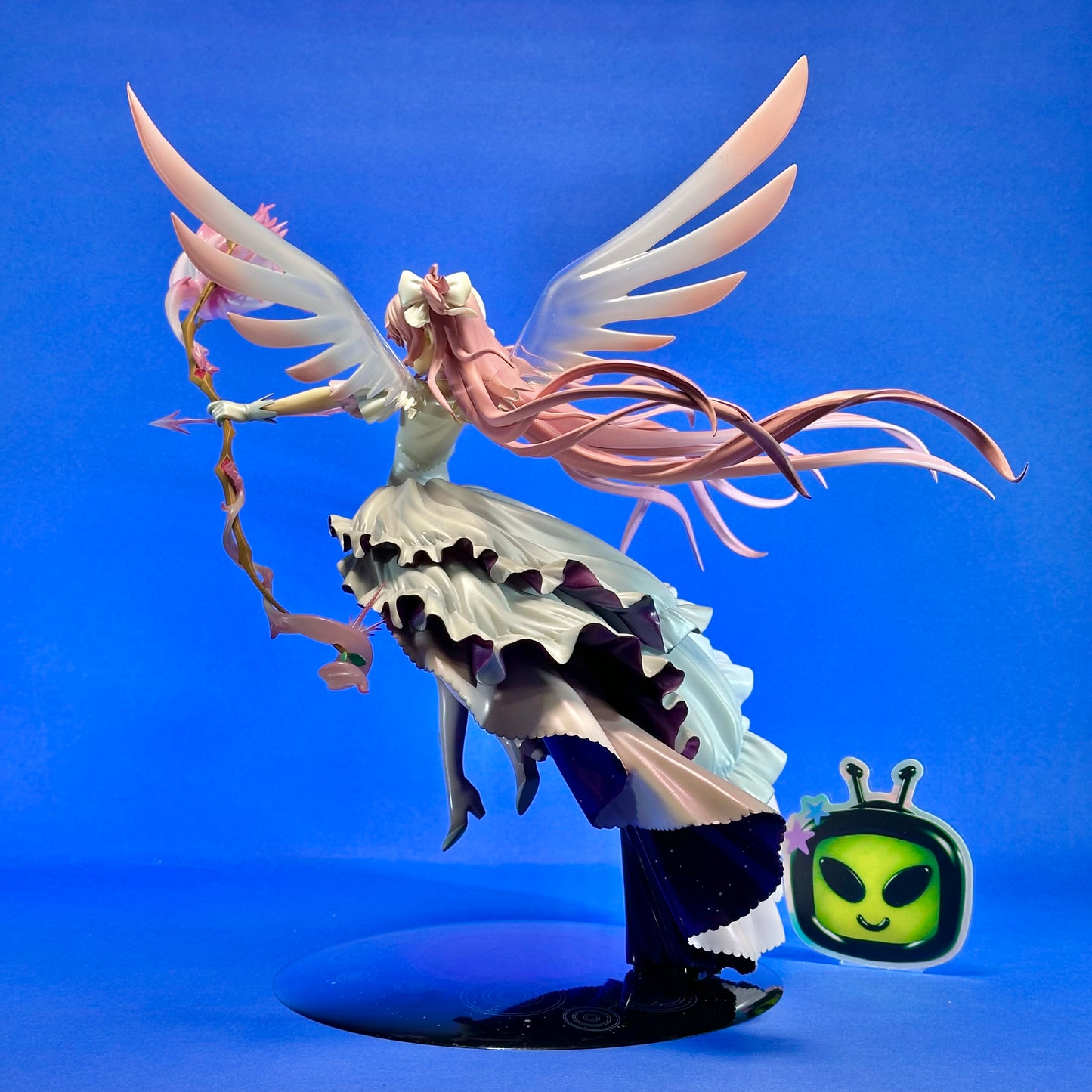 Good Smile Company - Puella Magi Madoka Magica ~Ultimate Madoka~ 1/8 Scale Figure
