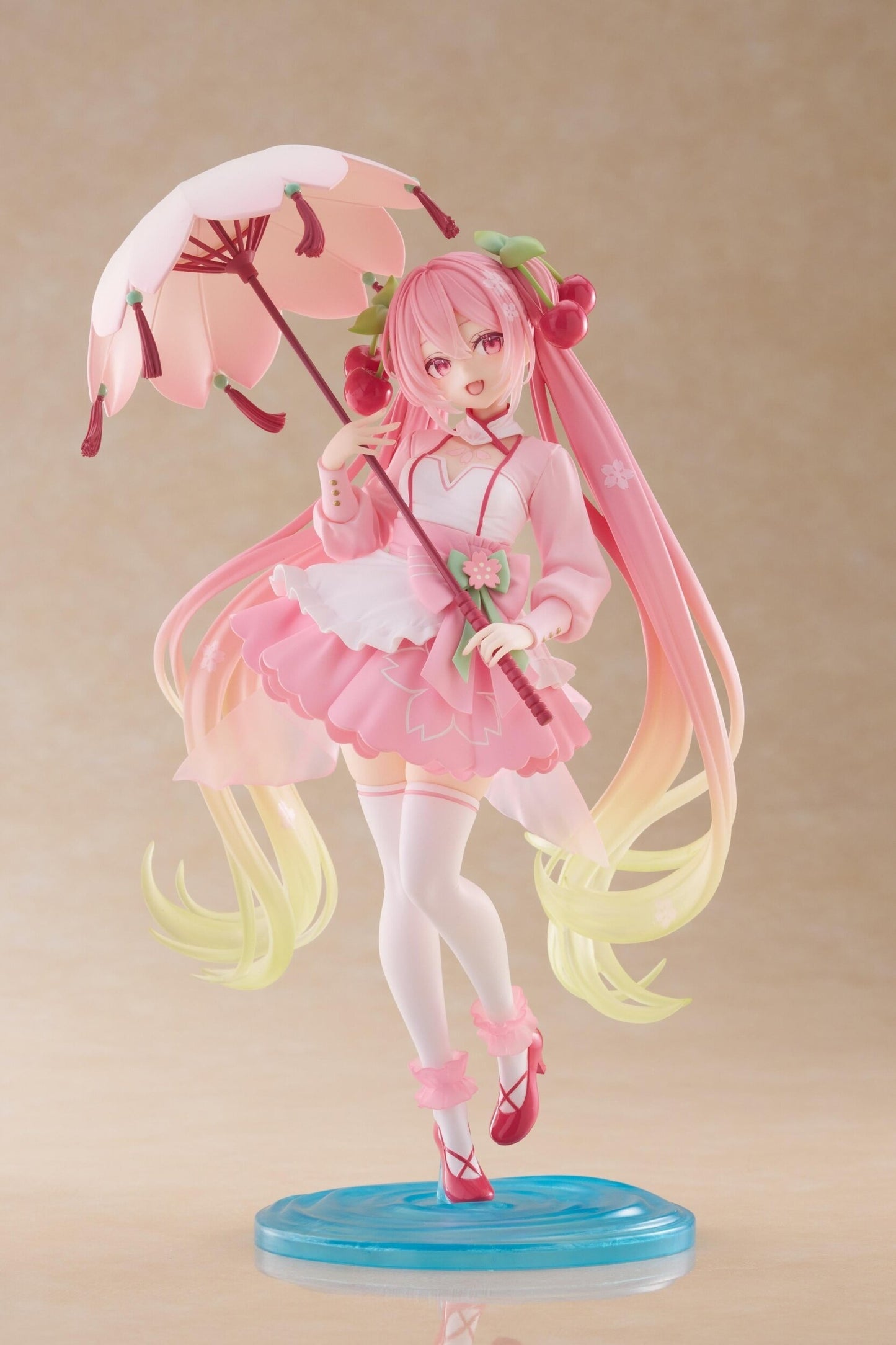 Banpresto - Hatsune Miku Sakura Amp+ ~Sakura Dress Ver.~ Figure