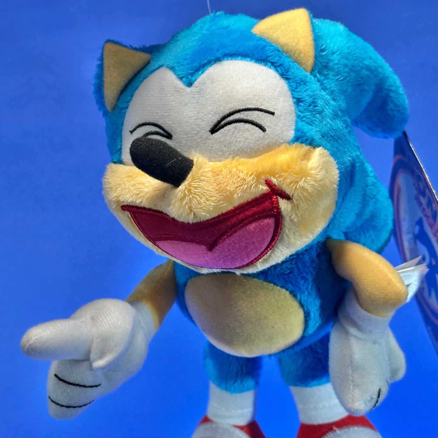 TOMY - 2017 Sonic The Hedgehog ~Laughing~ 8" Plush