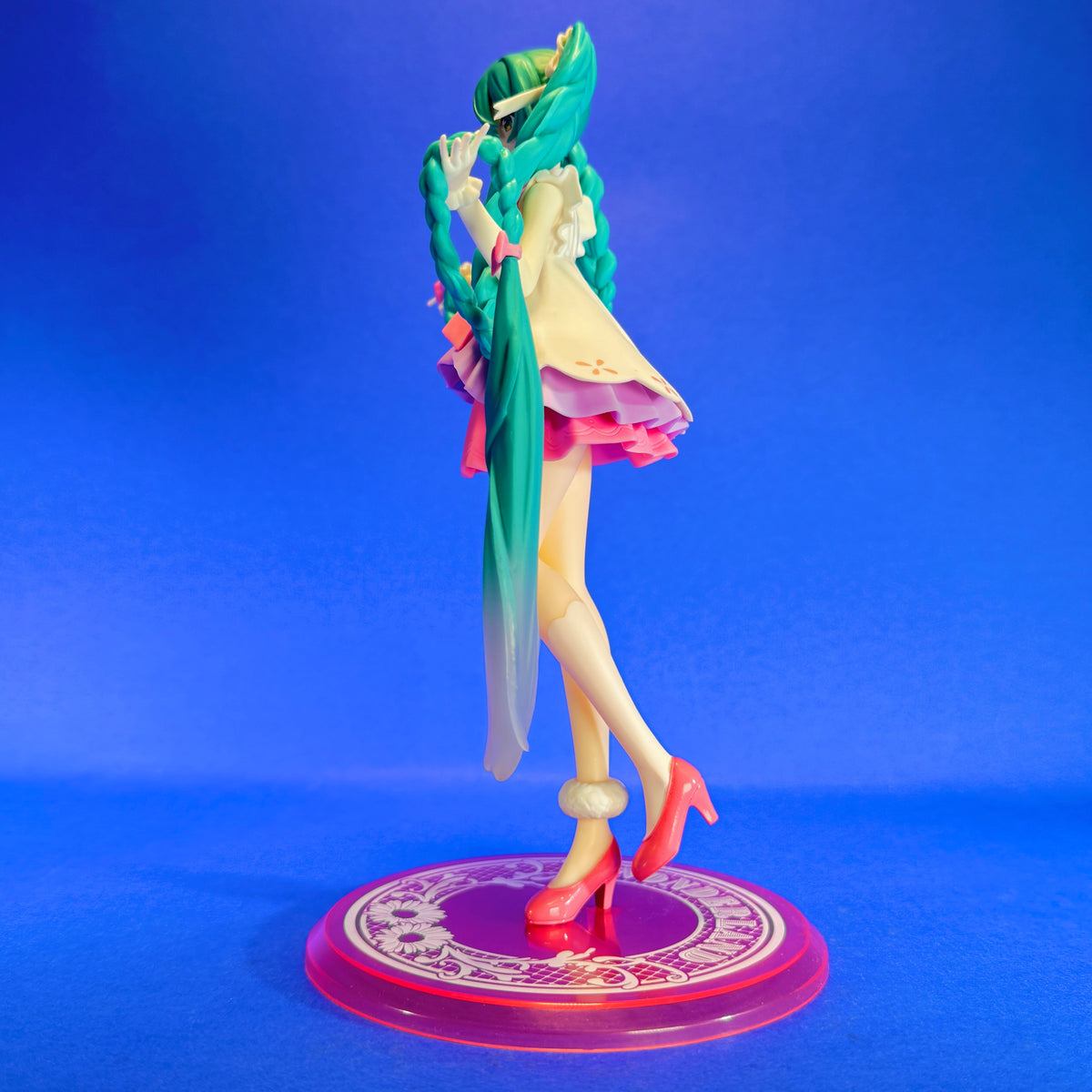 Taito - Hatsune Miku Wonderland Series Rapunzel Figure