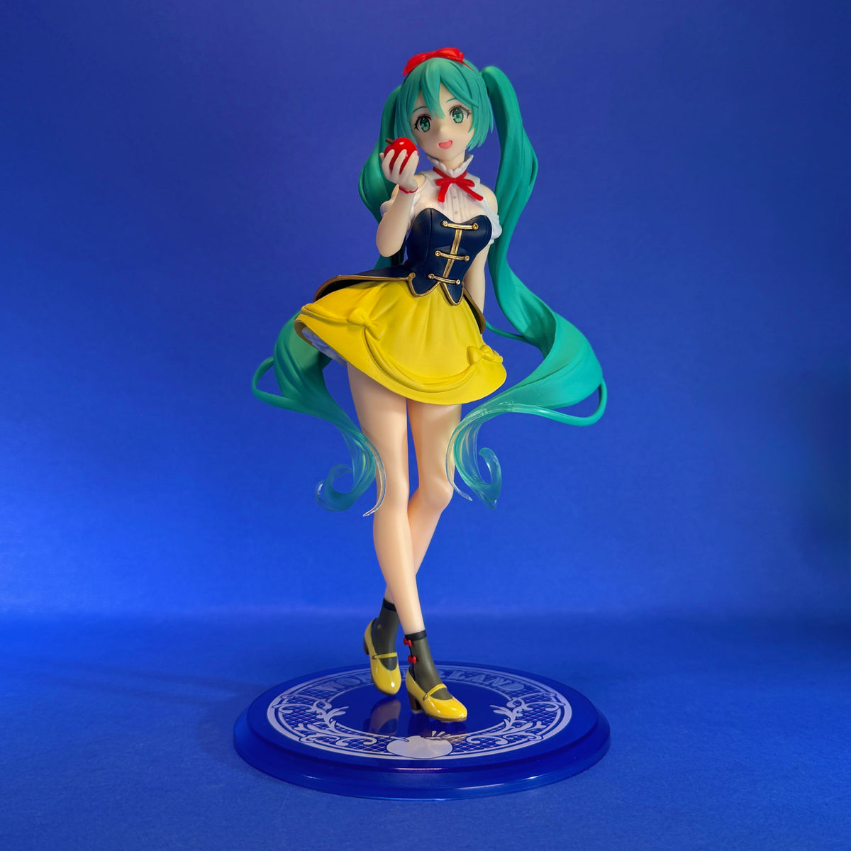 Taito - Hatsune Miku Wonderland Series Snow White Figure