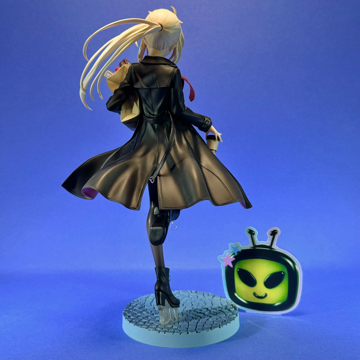 Good Smile Company - Fate/Grand Order - Altria Pendragon ~Saber, Heroic Spirit Traveling Outfit ver.~ 1/7 Scale Figure