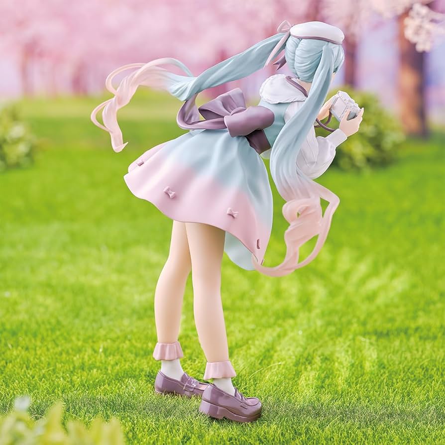 Banpresto - Hatsune Miku Holiday Memories Camera Figure