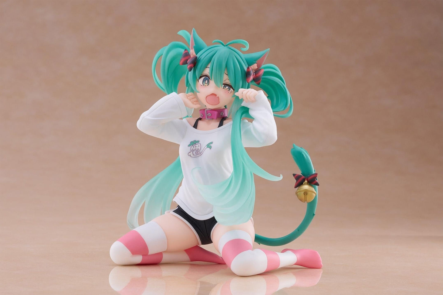 MAY 2026 Taito - Desktop Cute Figure Hatsune Miku: Cat Ear T-Shirt Ver.