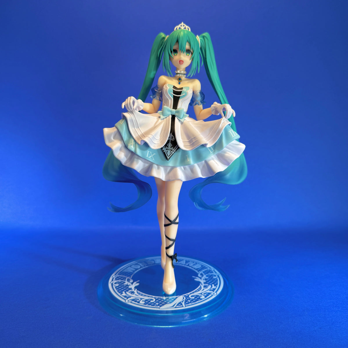 Taito - Hatsune Miku Wonderland Series Cinderella Figure