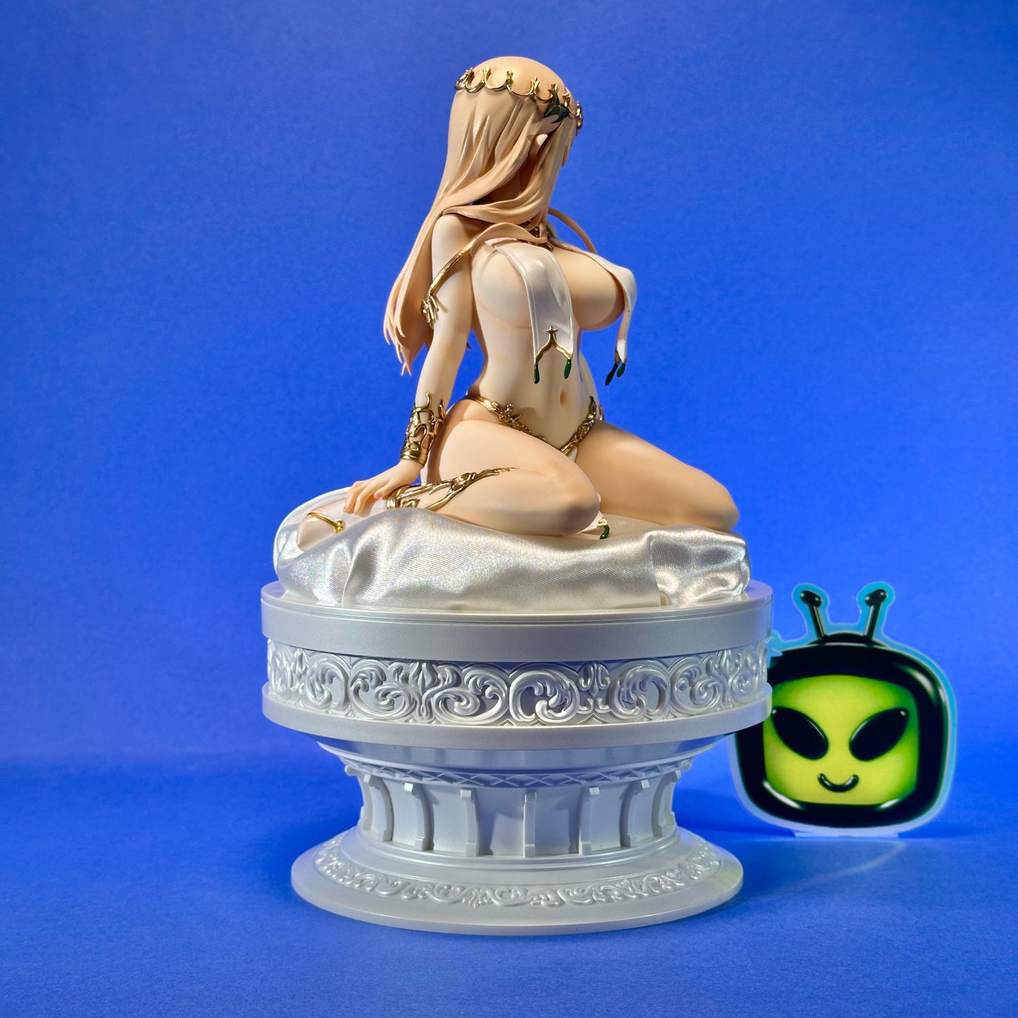 Native - Creator's Collection: Caress of Venus: Houtengeki - I.V.E Lilly Relium ~Elven Pillow~ 1/7 Figure