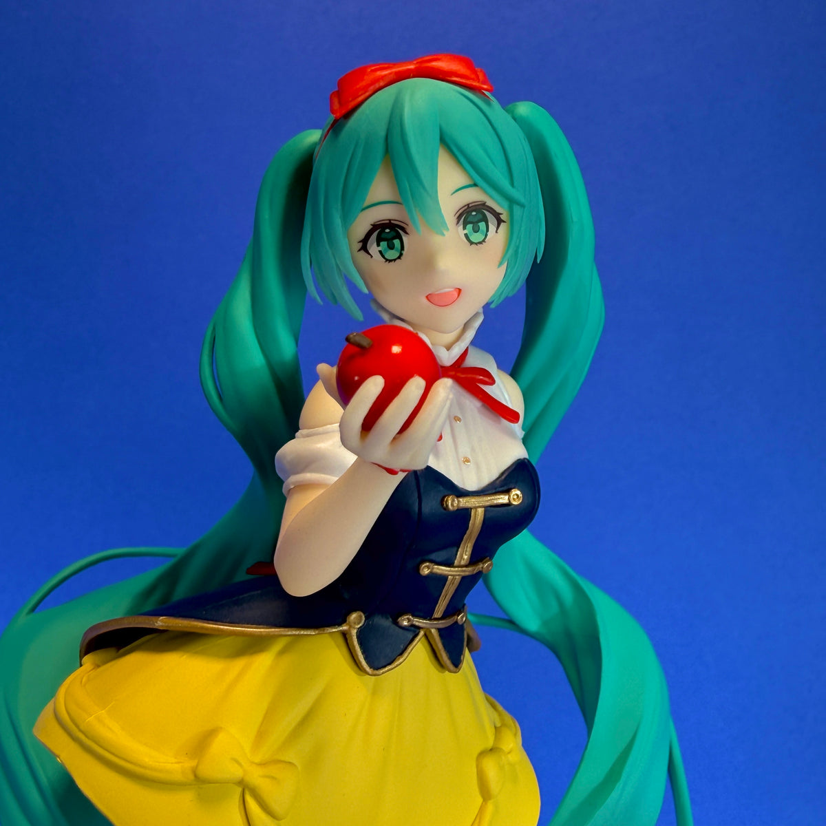 Taito - Hatsune Miku Wonderland Series Snow White Figure