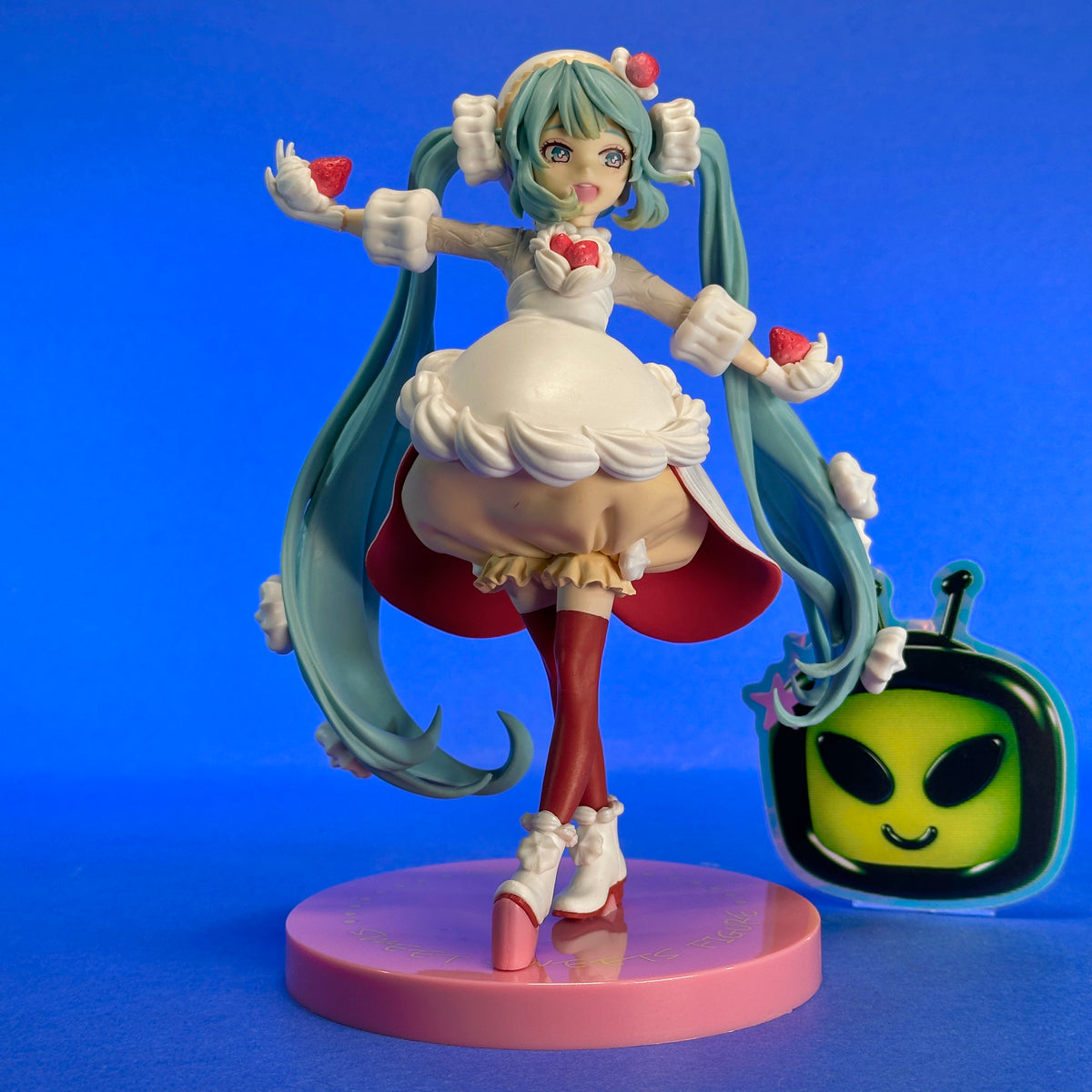 FuRyu - Vocaloid - Sweet Sweets Series Hatsune Miku ~Strawberry Shortcake ver.~ Figure