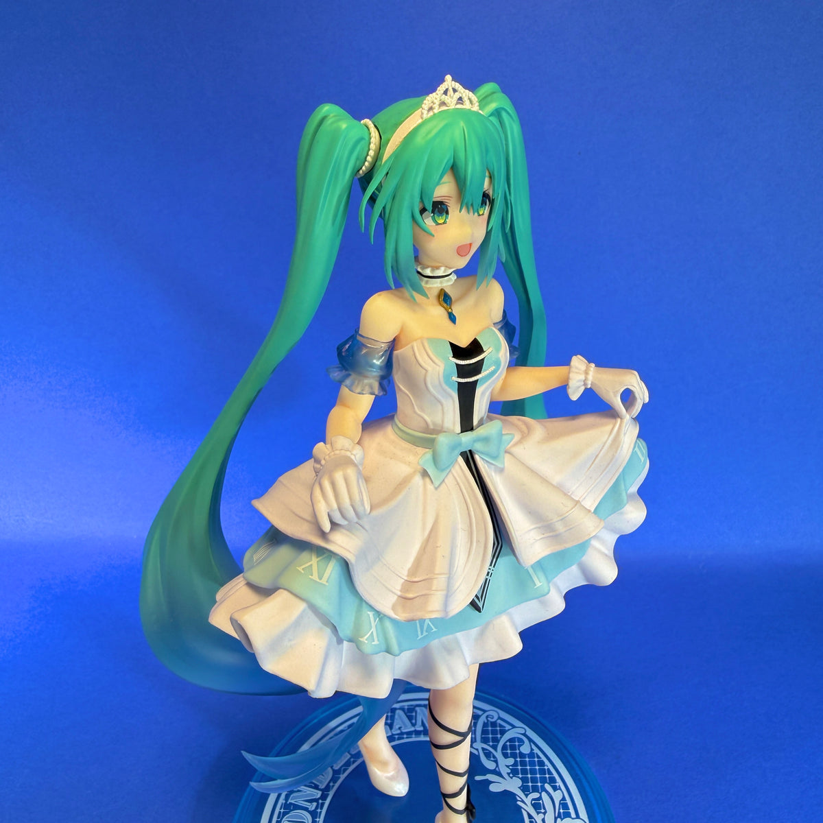 Taito - Hatsune Miku Wonderland Series Cinderella Figure