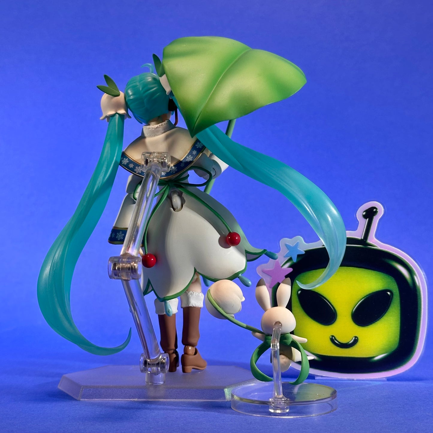 Figma #EX-024 - Hatsune Miku & Rabbit Yukine ~Snow Miku: Snow Bell ver.~
