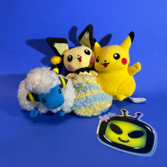 Tomy - 2004 Mareep Pichu Pikachu PokéPair Christmas Plush