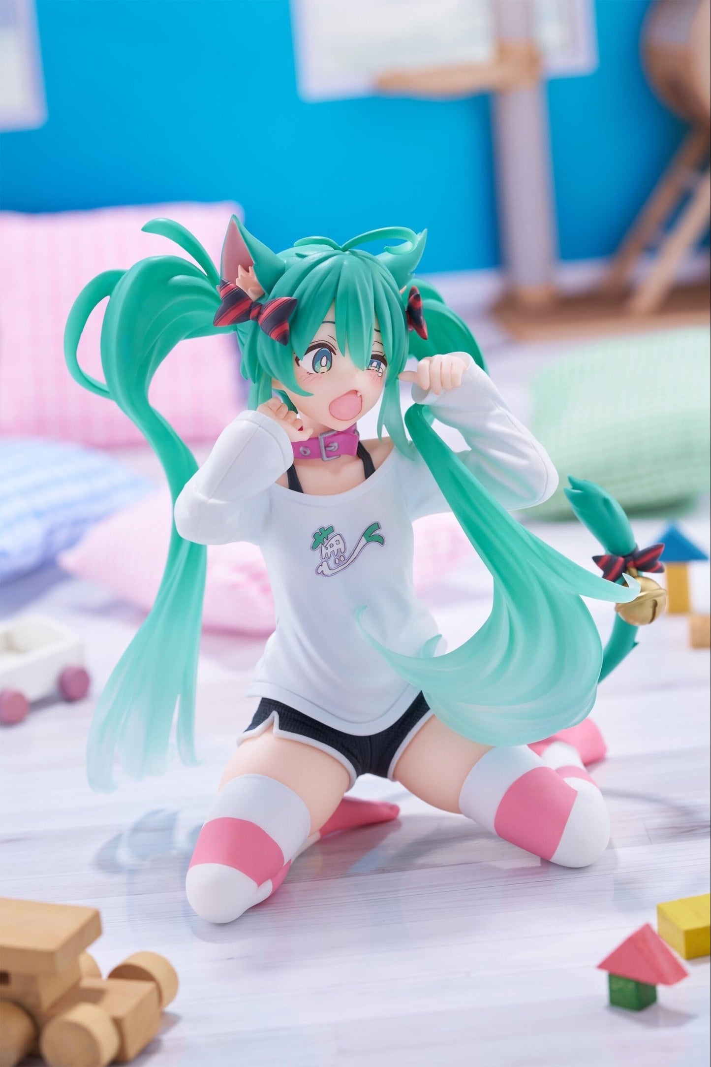 MAY 2026 Taito - Desktop Cute Figure Hatsune Miku: Cat Ear T-Shirt Ver.