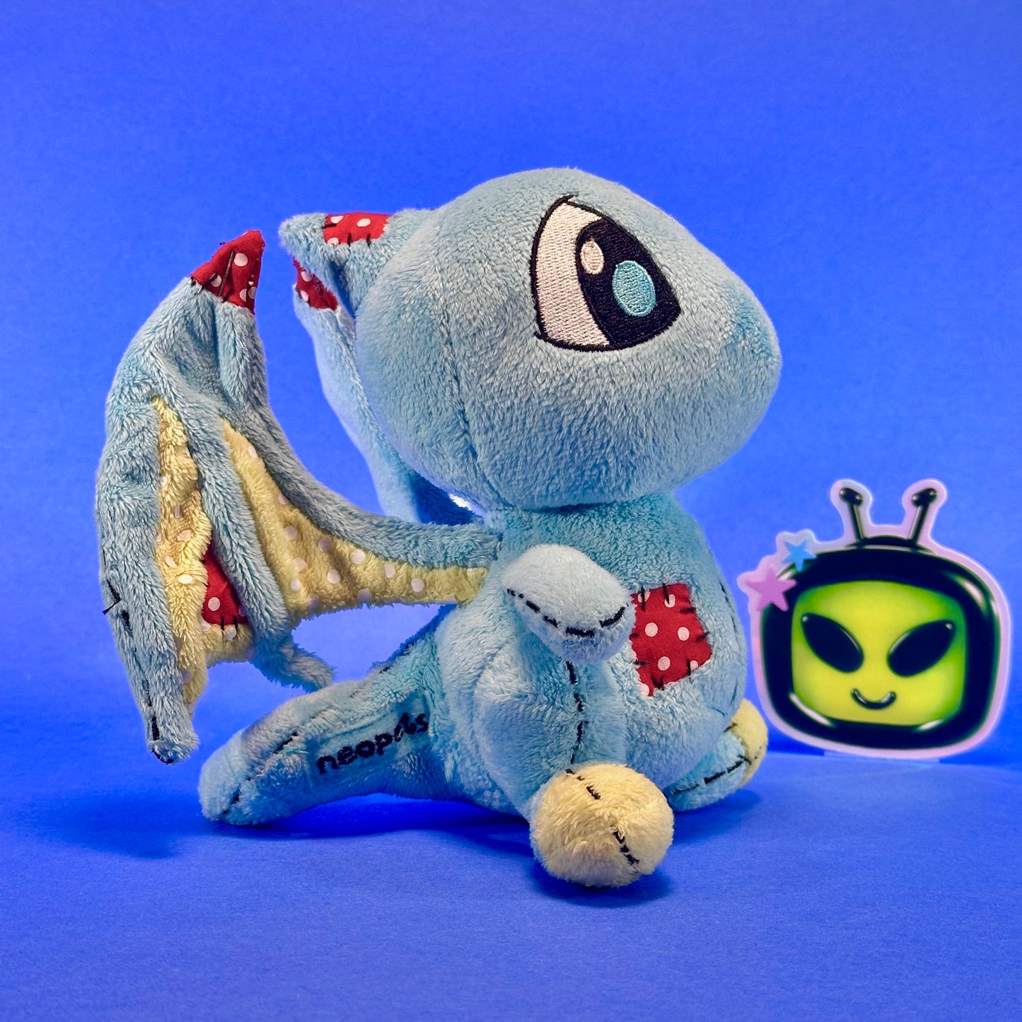 Snap Creative - 2005 Neopets - Shoyru Plush