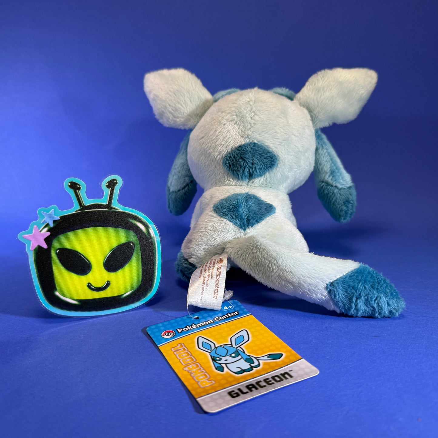 Pokémon Center - 2010 Glaceon Pokedoll Plush