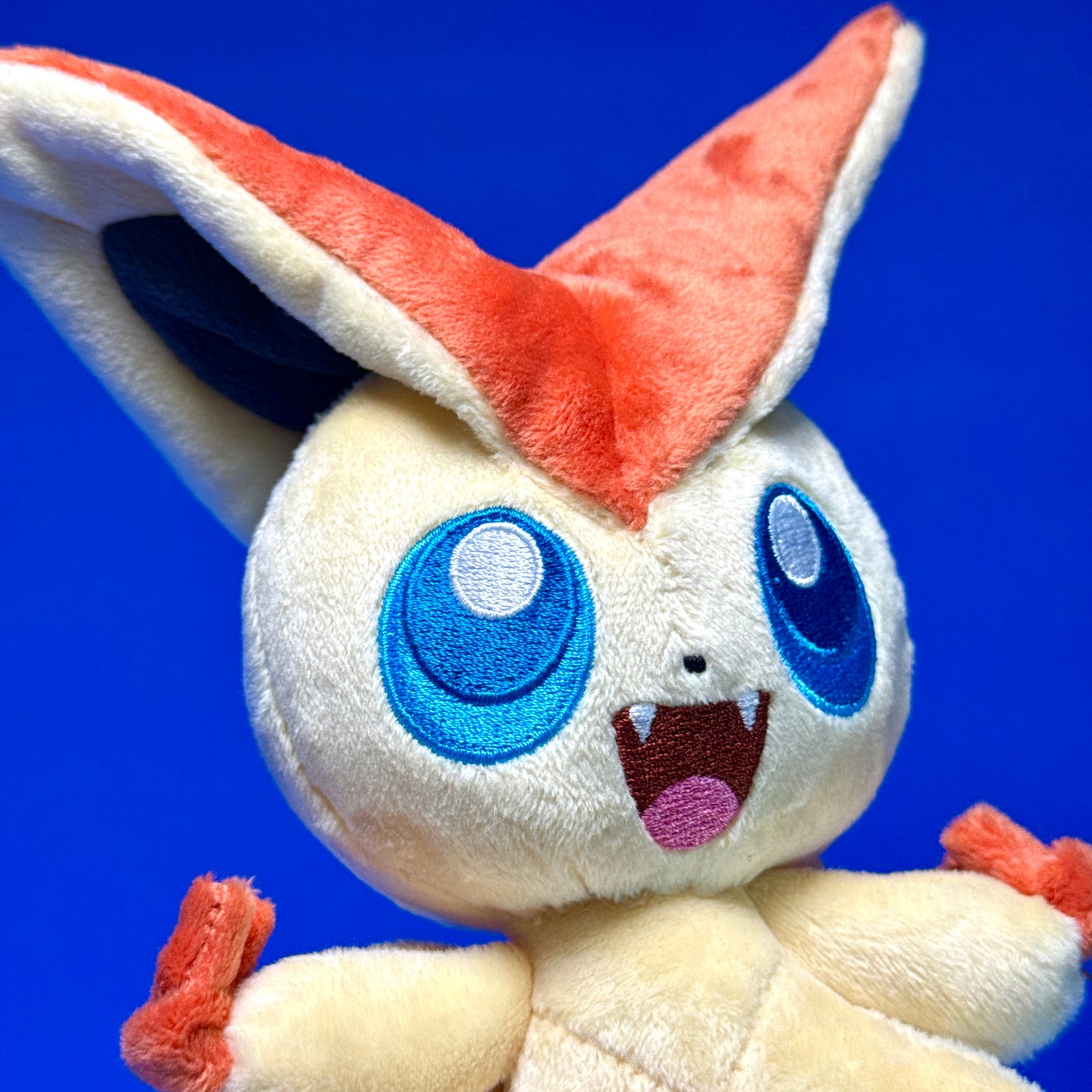 Pokemon Center - 2011 Pokemon Center Victini Plush
