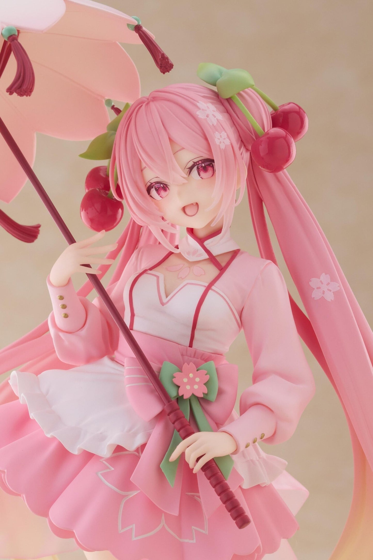 Banpresto - Hatsune Miku Sakura Amp+ ~Sakura Dress Ver.~ Figure