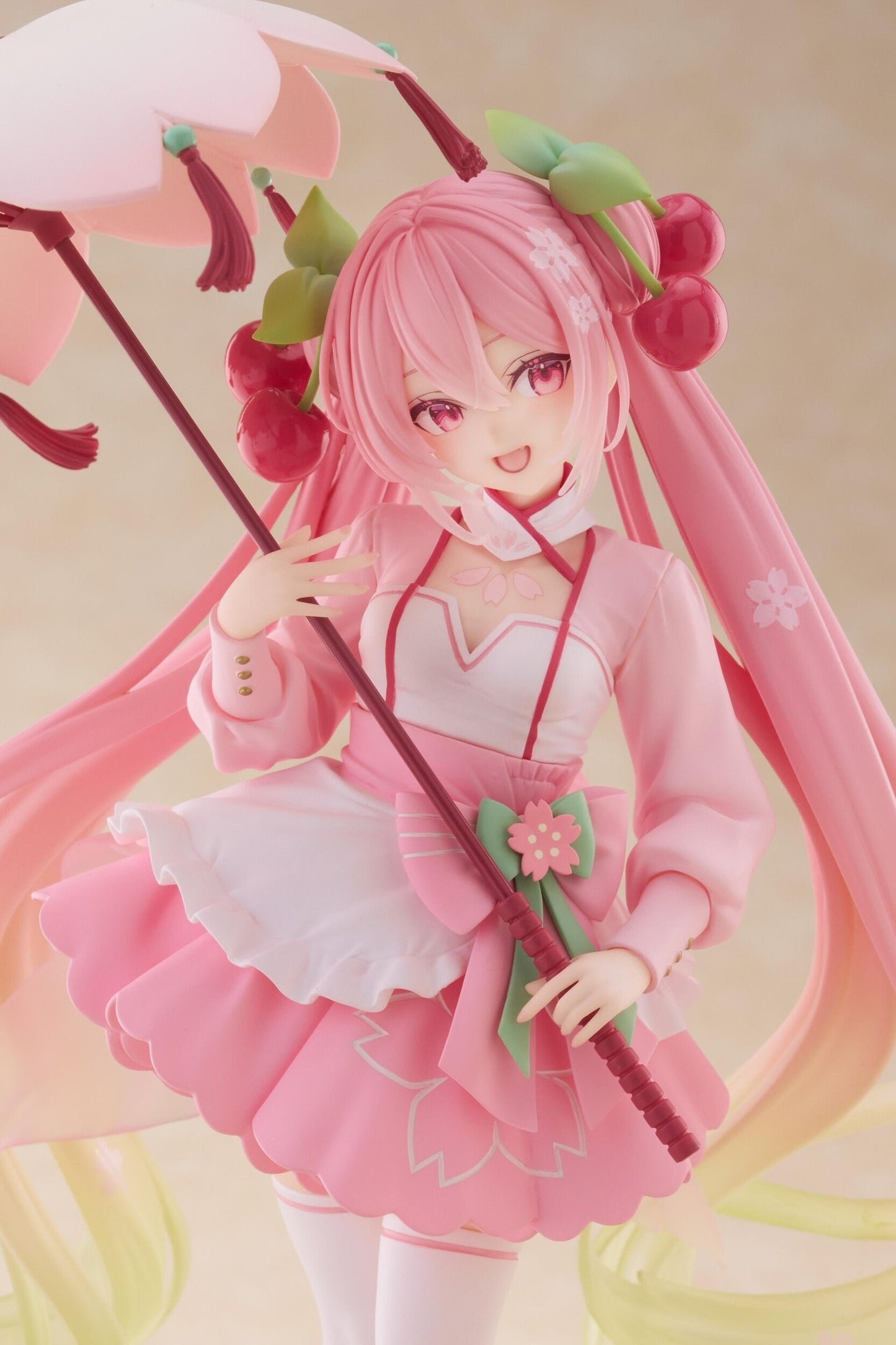 Banpresto - Hatsune Miku Sakura Amp+ ~Sakura Dress Ver.~ Figure